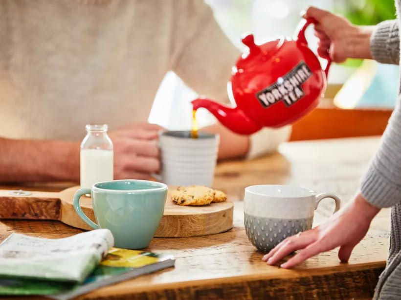 Yorkshire Tea, Gold, 80 Teabags, Gift Tin Caddy, Premium Blend, Rich, Smooth, and Satisfying, Classic British Breakfast Blend, Caffeinated, Enjoy Hot
