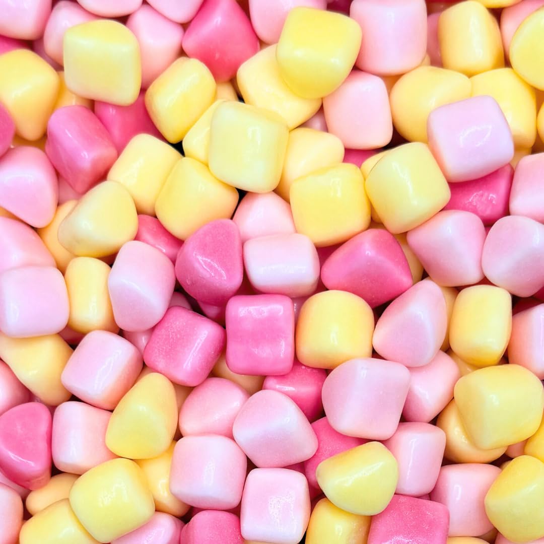 Candy Coated Marshmallow Hearts - Crunchy Candy Shell & Soft Chewy Center - Colorful Heart-Shaped Treats - Pick & Mix 8oz - 1/2 lbs - 227g