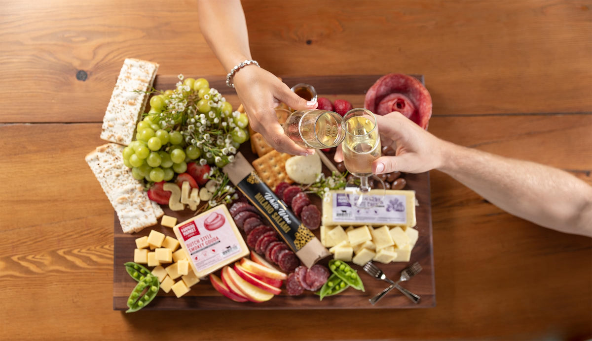 Farmers Market Foods White Wine Milano Salami - Italian Style Gourmet Salami Snack, Clean Label, Gluten Free, High Protein, Low Carb, Shelf Stable