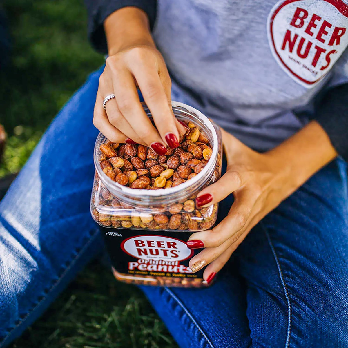 BEER NUTS | Original Sweet and Salty Peanuts. 41 oz. Jar