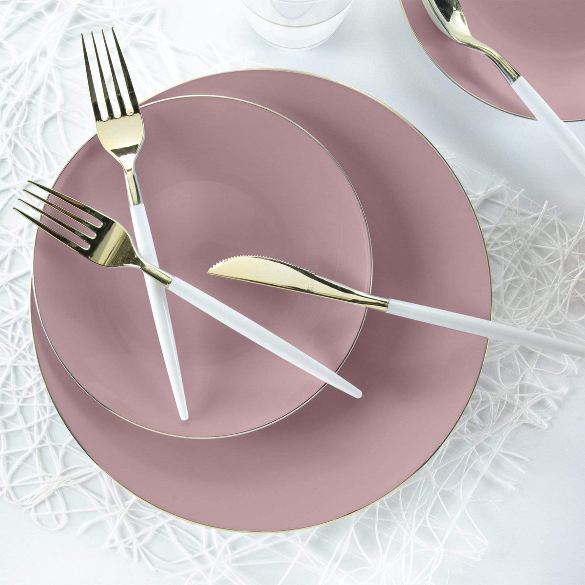 LUXE PARTY NYC Plastic 30 Pack Dinnerware Plates | Disposable|10.25"| Dinner Plate|Partyware| Party Supplies | Holidays | Mauve and Gold