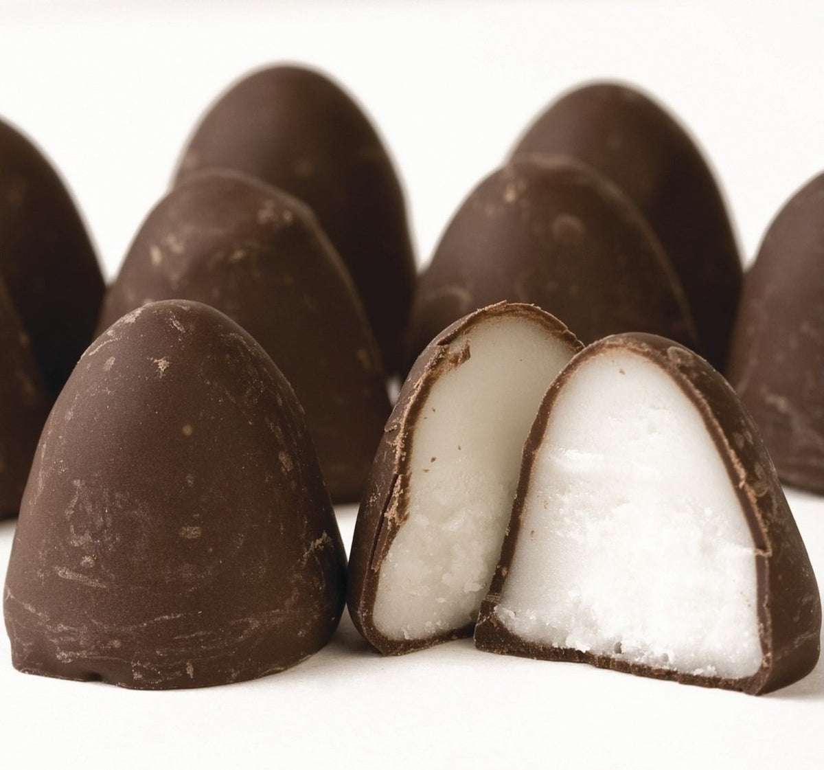 Vanilla Creme Milk Chocolate Drops - 1.5 Lb Tub