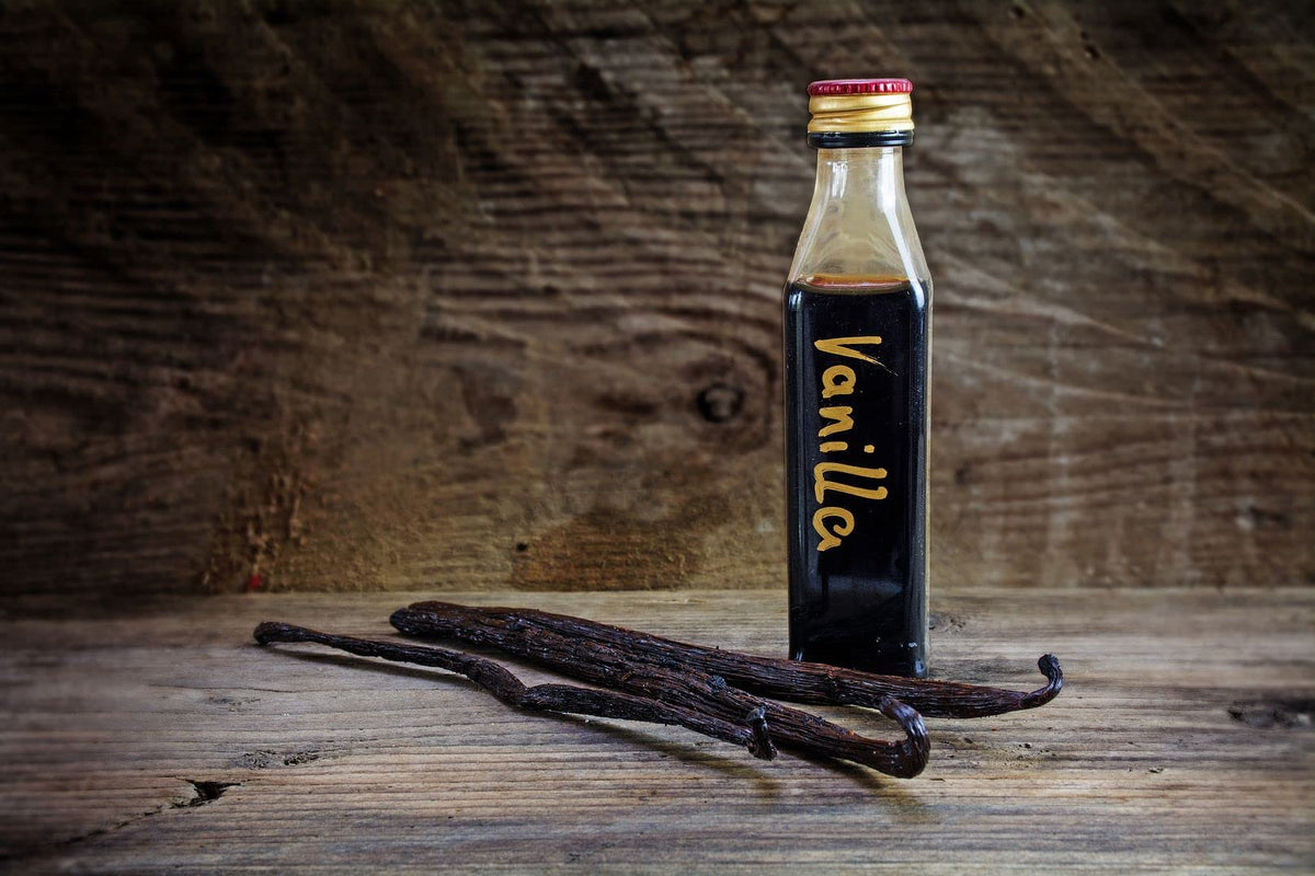Papua New Guinea Vanilla Beans Whole Grade A Vanilla Pods for Homemade Vanilla Extract, Baking, Ice Cream, Flavoring, & Vanilla Powder (8 Ounce)