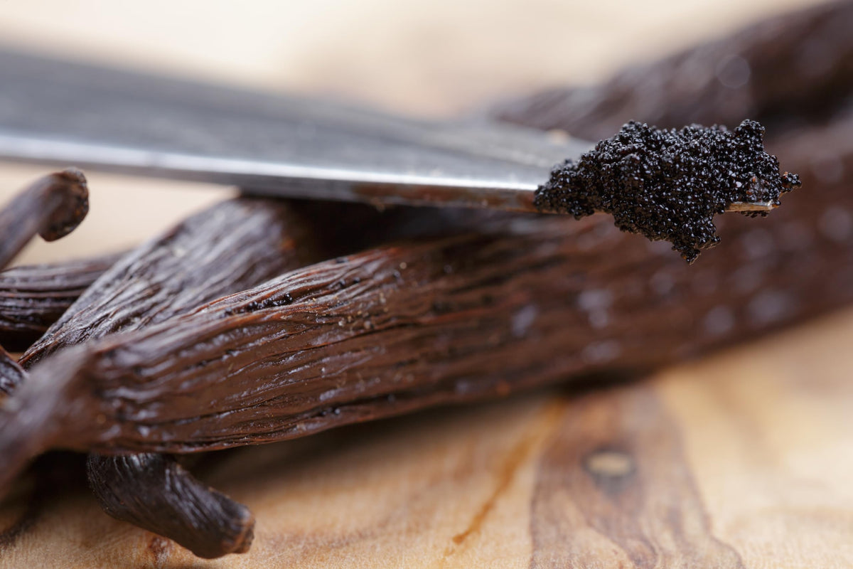 Sri Lankan Vanilla Beans Whole Grade A Vanilla Pods for Homemade Vanilla Extract, Baking, Ice Cream, Flavoring, & Vanilla Powder (25 Pack)
