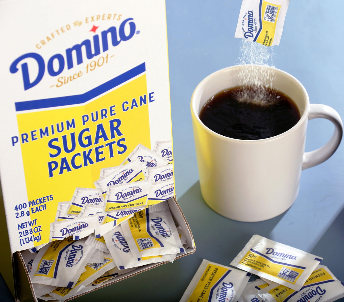 Domino® Sugar Packets, 400 Sugar Packets (2.8 g each) in Dispenser Box