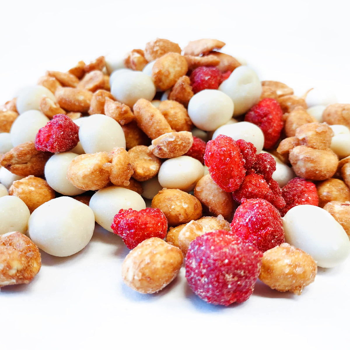 NY SPICE SHOP Candy Honey and Milk Medley Mix - 5 Pound Trail Mix Snack - Mixture of Honey Roasted Peanuts, Sugar Toasted Peanuts, Yogurt Covered