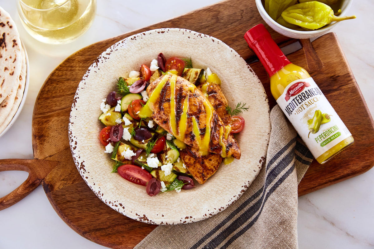 Mezzetta Peperoncini Sauce - Mediterranean Hot Sauce for Chicken, Grilled Veggies, Pizza, Pastas - Medium Heat - Non-GMO & Gluten Free - 5 Oz - Pack
