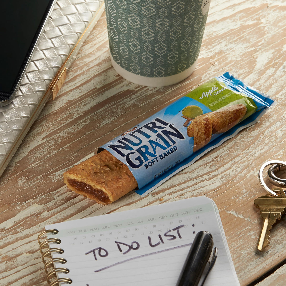 Kellogg's, Nutri-Grain Apple Cinnamon Cereal Bars, Single 1.3oz.
