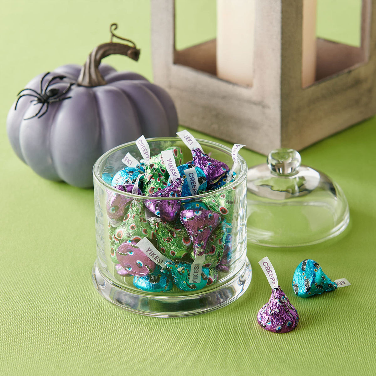 HERSHEY'S KISSES Milk Chocolate Monster, Halloween Candy Bag, 9 oz