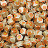 Resse's Peanut Butter Cups Candy, 2 Pound Bulk Bag (Approx. 90 pcs) - Individually Wrapped Mini Milk Chocolate & Peanut Butter Treats, Party Candy