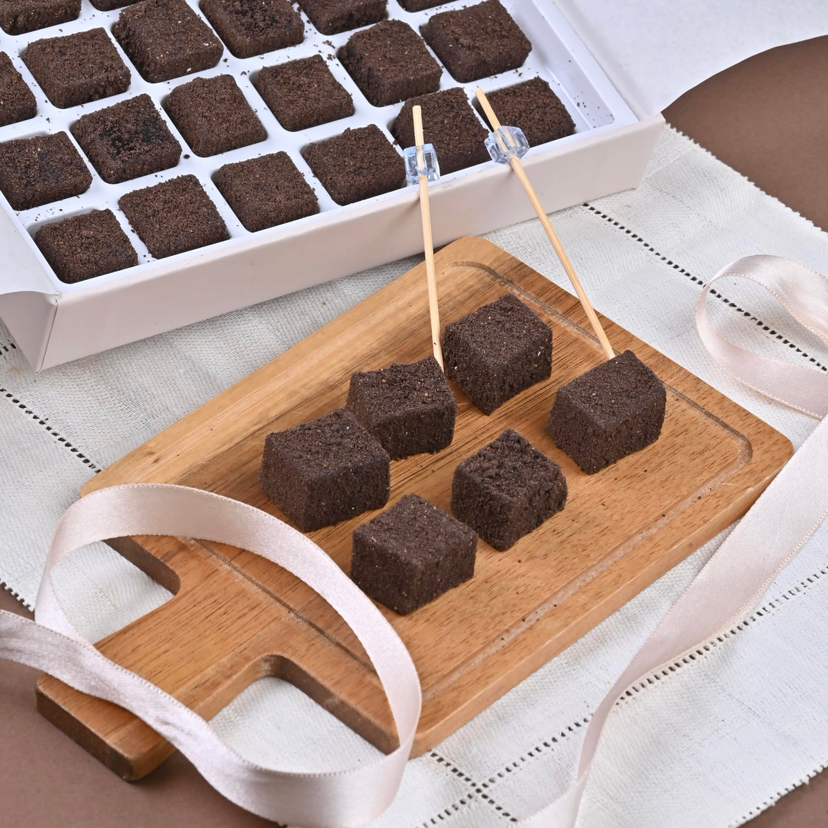 Biteyz Brownie Turkish Delight, Candy Gift Box - Gourmet Treats, Chocolate Flavored Turkish Delight Coated with Chocolate Cookie Crumbs, 36 Pieces