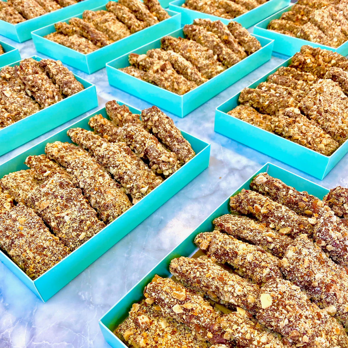 MalibuGift Gourmet English Toffee Candy Sticks in 1 lb Fancy Candy Box, Doused in Gourmet Chocolate and Rolled in Roasted Almonds